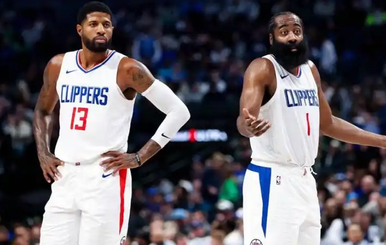 NBA常规赛：洛杉矶快船对决布鲁克林篮网，东西部强强对话引爆球场