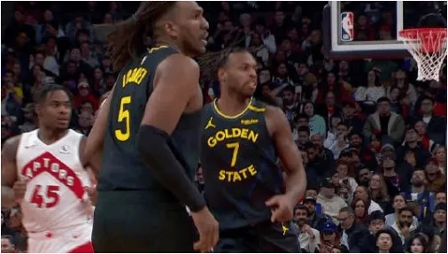 希尔德半场表现中规中矩，勇士猛龙战况胶着