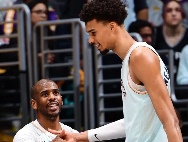 马刺下半场大爆发逆转湖人