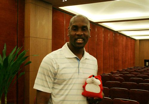 防守大师：加里·佩顿的湖人防守传奇