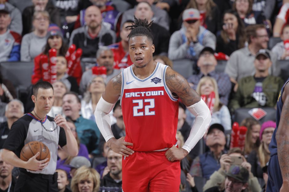 国王队内线守护神：里乔恩·霍姆斯的防守威力