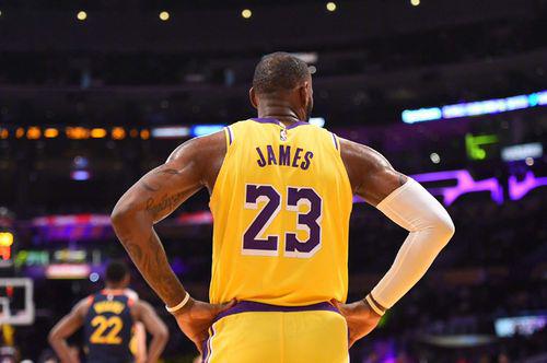 勒布朗·詹姆斯：湖人领袖，冠军之心永不熄灭