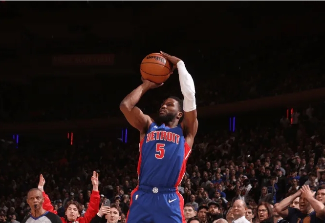 比斯利低迷难救活塞