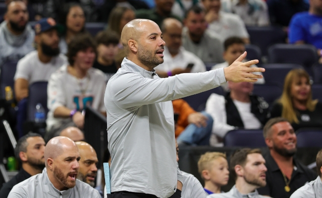 篮网惨败后，主帅表态全力支持球队共克时艰