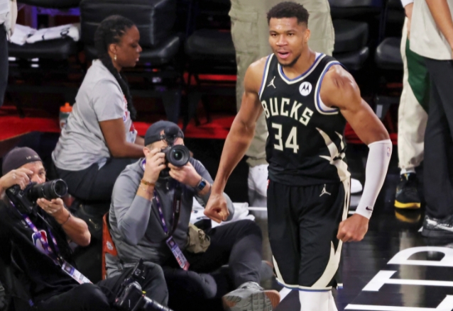 字母哥全明星投票独占鳌头，票数实力双闪耀