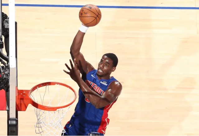 杜伦高效发挥难挽活塞败局