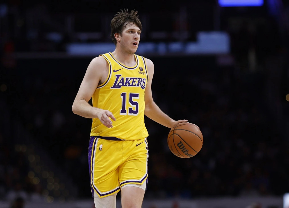 里夫斯砍下生涯新高38分，助力湖人险胜篮网