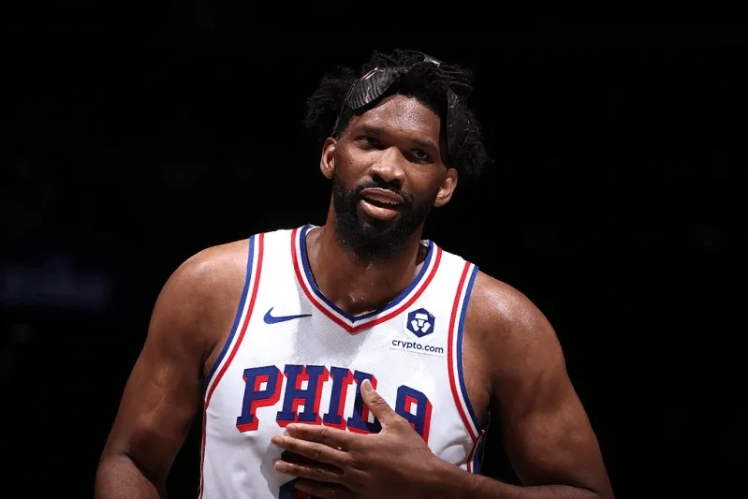 恩比德本赛季令人失望，76人前路迷茫