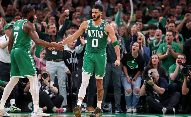 季孟年调侃绿军：输球剧本与幽默人设