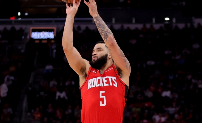 范弗里特三分稳，火箭轻取开拓者