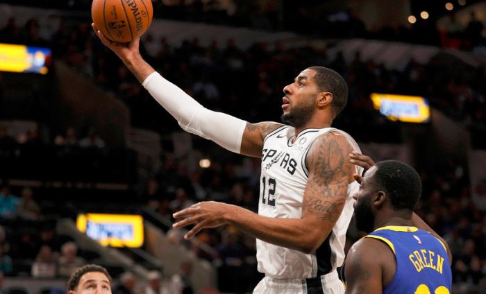 NBA常规赛：迈阿密热火迎战圣安东尼奥马刺，激情碰撞即将上演