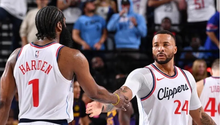 鲍威尔闪耀洛城德比，达成三分千记里程碑