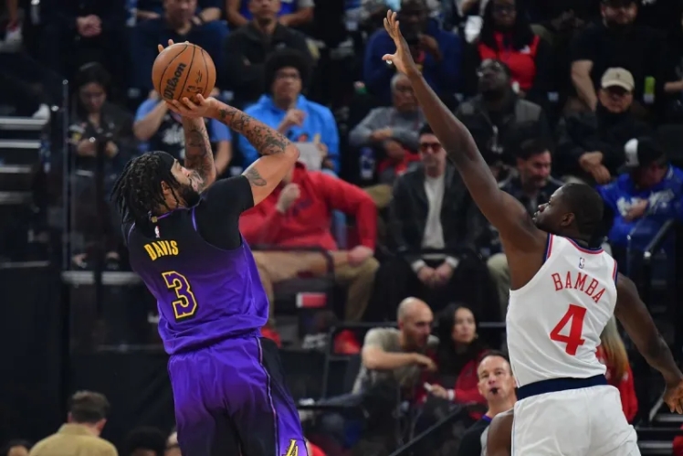 戴维斯赛后发声：湖人双塔的机遇与挑战