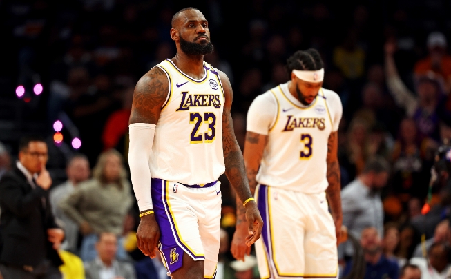 徐静雨锐评洛城德比：快船闪耀，湖人困境凸显