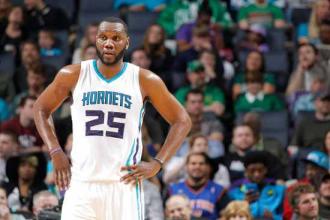 艾尔·杰弗森：黄蜂悍将，内线猛兽震四方