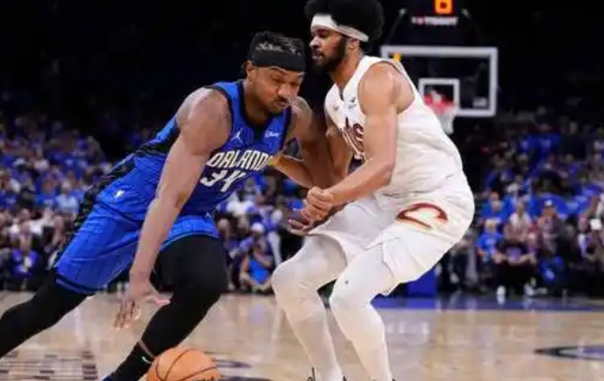 NBA常规赛：猛龙挑战魔术，东部列强上演精彩对决