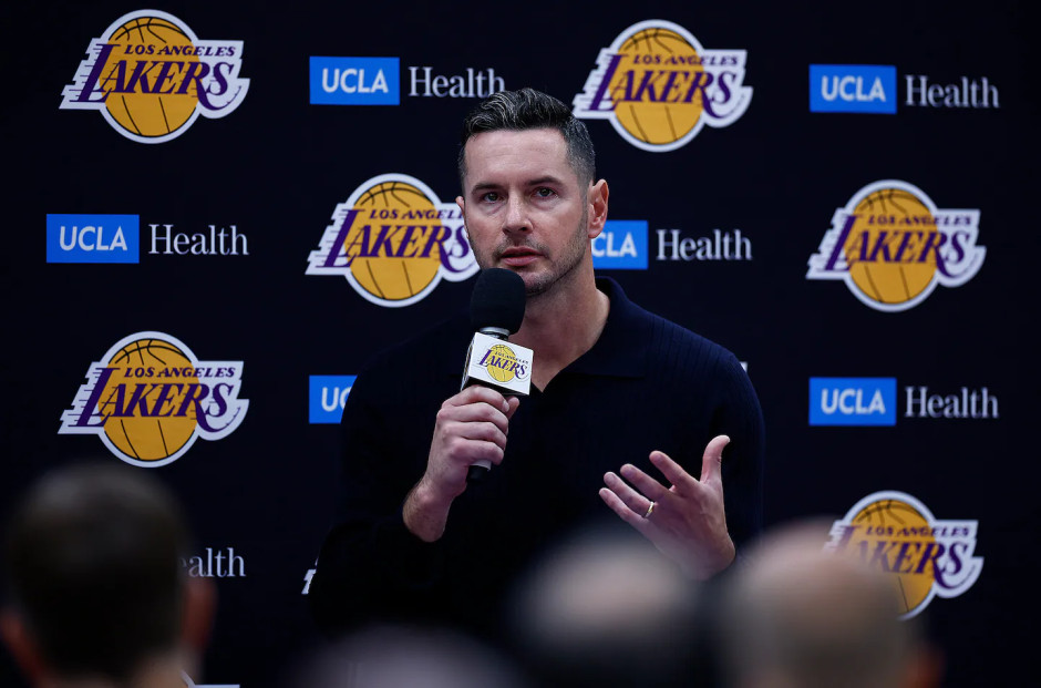 雷迪克：湖人需靠团队配合赢球，容错空间微乎其微