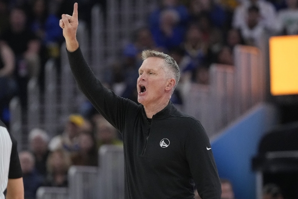 勇士惨败，科尔赛后强调振作与球队反思