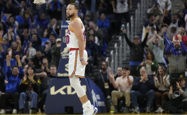 库里难挽颓势！勇士主场惨遭凯尔特人血洗