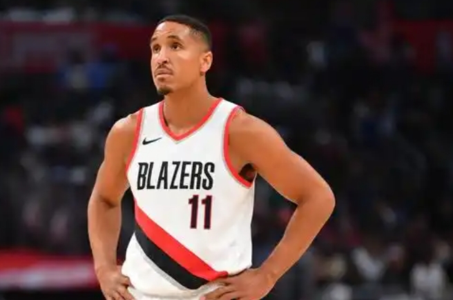 夏洛特黄蜂挑战波特兰开拓者，东西部激战正酣