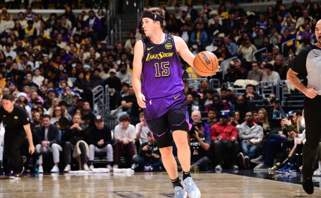 湖人胜奇才，里夫斯数据背后的团队价值