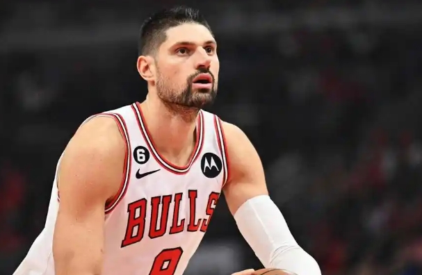 NBA常规赛：勇士与公牛，金州风暴对决芝加哥铁骑