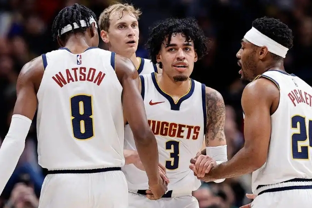 NBA常规赛，明尼苏达森林狼激战丹佛掘金