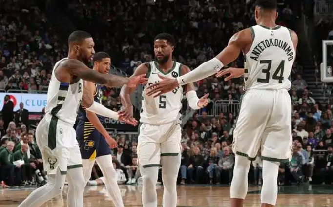 NBA常规赛，洛杉矶快船对决密尔沃基雄鹿：东西部巅峰对决，火花四溅