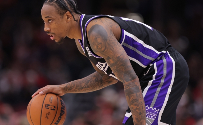 德罗赞揭秘国王逆转之战，力挽狂澜彰显巨星本色