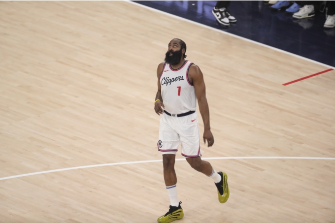 快船击败奇才，泰伦 - 卢盛赞哈登表现