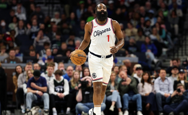 哈登狂飙三双，超越张伯伦攀升历史榜