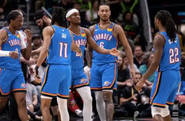 NBA常规赛：波特兰开拓者激战俄克拉荷马城雷霆，西北内战再燃战火
