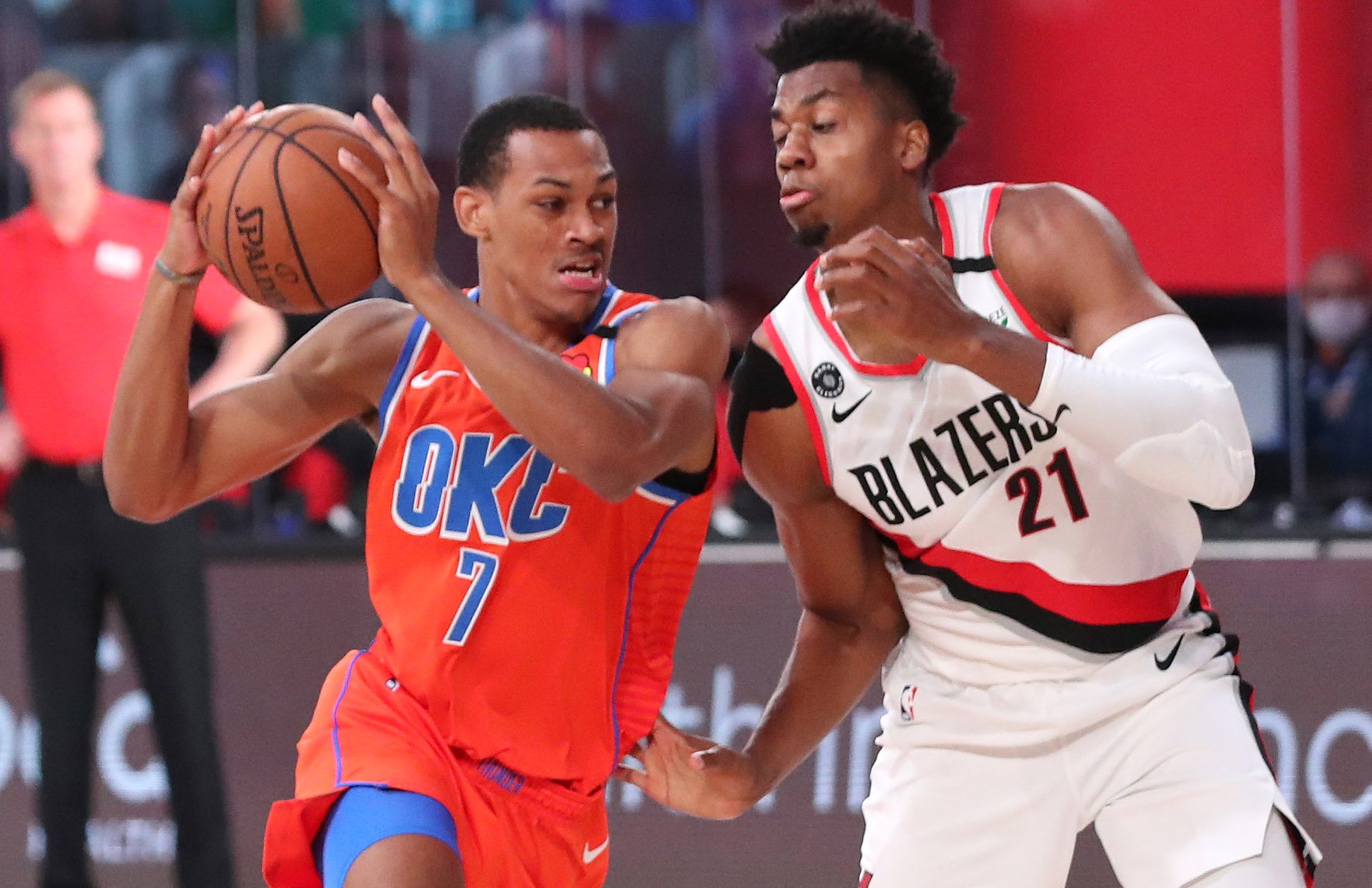 波特兰开拓者VS俄克拉荷马雷霆：NBA常规赛焦点战