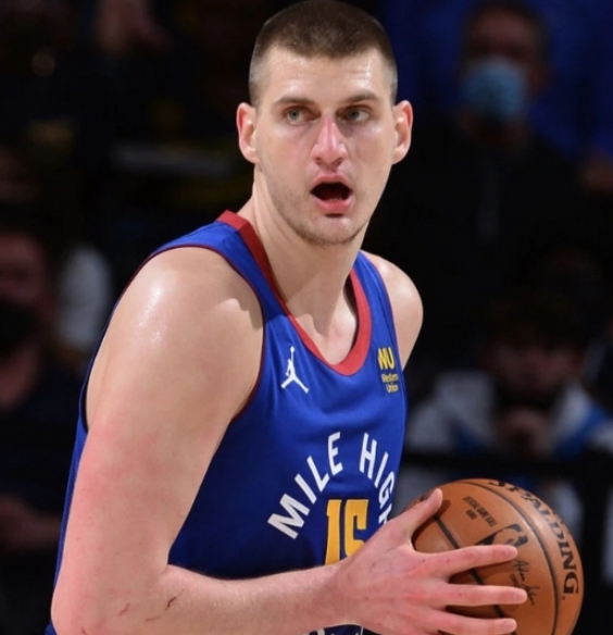 约基奇持续高光 全明星前剑指连胜