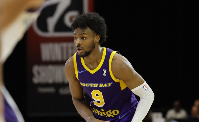 湖人下放布朗尼至 G 联盟，南湾湖人赛事在即