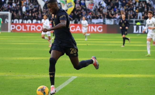 穆阿尼闪耀尤文，买断存疑引曼联、维拉后悔不迭