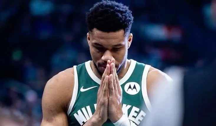 雄鹿主帅谈字母哥伤情，权衡利弊保健康