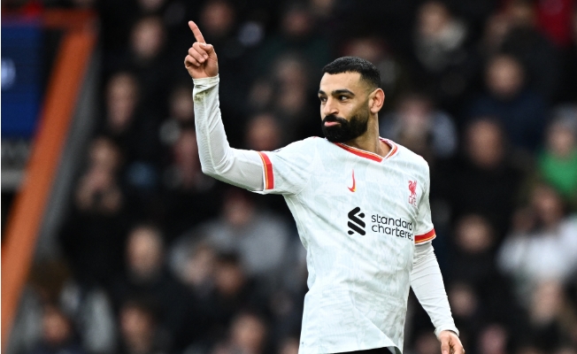 利雅得新月主帅盼萨拉赫加盟，转会风云再起？