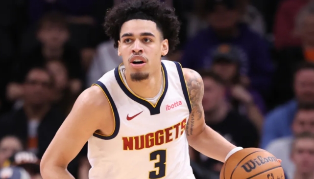 斯特劳瑟临危受命 新秀赛顶替亨德森展风采