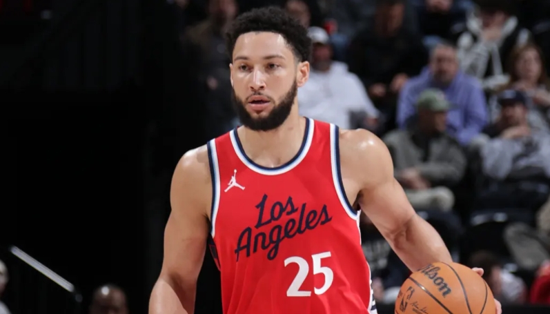 西蒙斯快船首秀大放异彩 助力球队完成大逆转