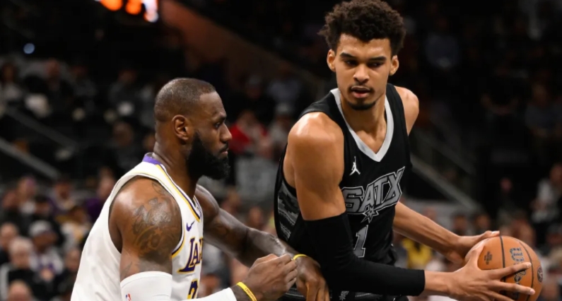 文班亚马力挺詹姆斯 称其为联盟最被低估者