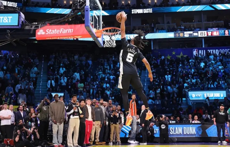 NBA 扣篮大赛落幕，索汉力挺卡斯尔引争议