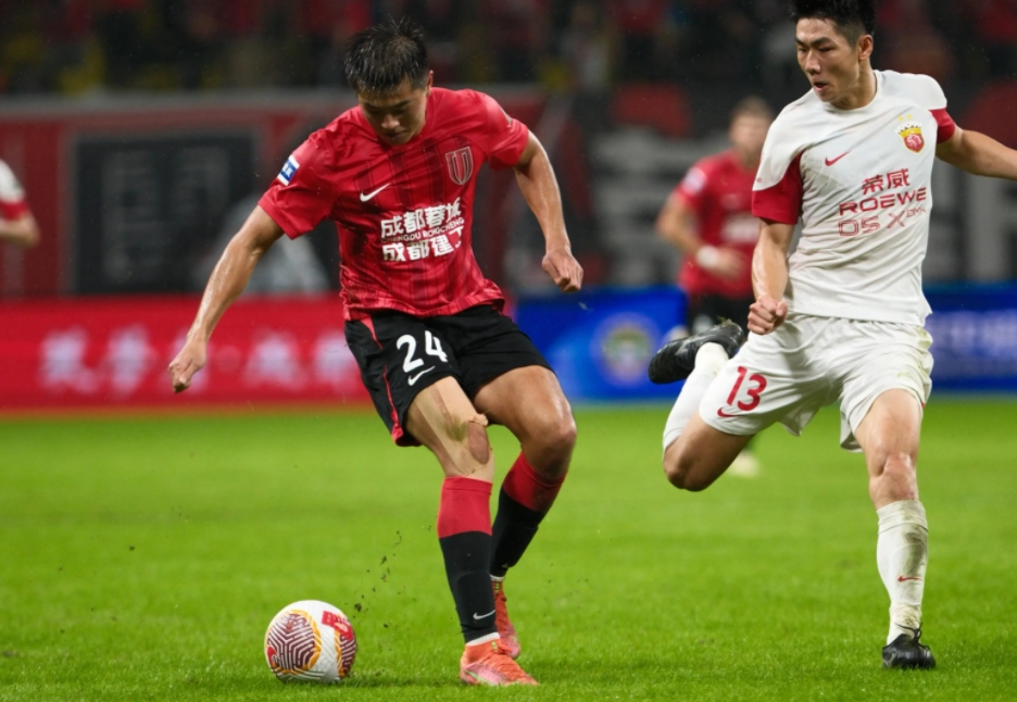 艾尔 - 沙拉维回顾足球生涯 难忘瞬间与未来展望