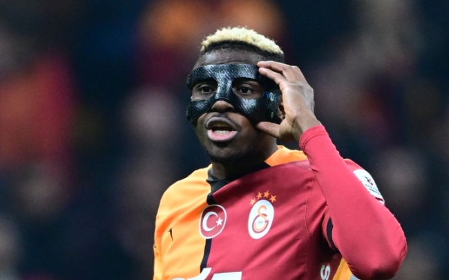 曼联冬窗憾失奥斯梅恩：承诺与转会的碰撞