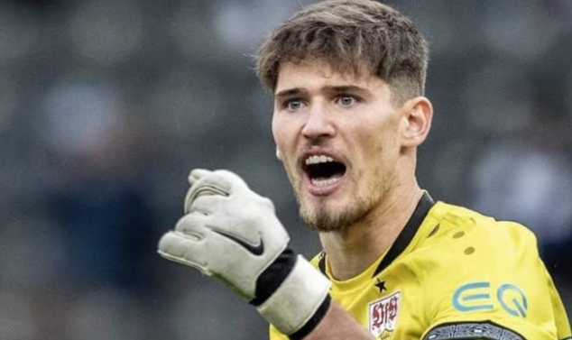 英超觊觎科贝尔：多特门神面临转会风暴