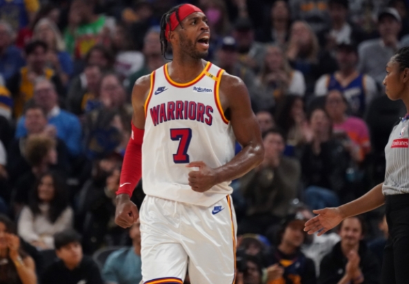 希尔德高效助力 勇士客场大捷