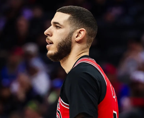 鲍尔伤退 公牛 76 人赛场风云突变