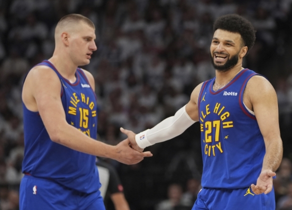 掘金第三节发威 大步领先步行者