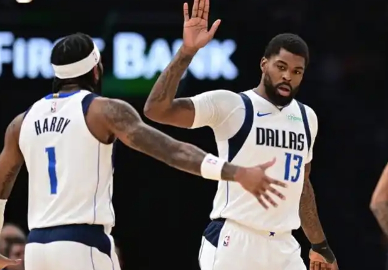 76 人直面恩比德伤病危机，积极应对内线困境