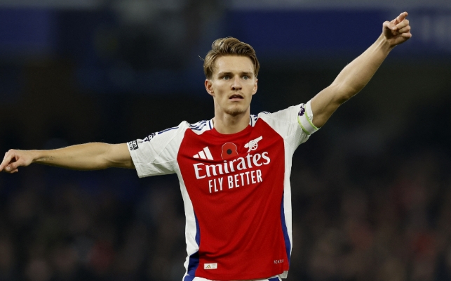 厄德高的 "孤独中场" 困境：达伦 - 本特揭秘枪手核心挣扎真相